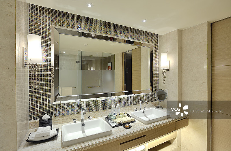 Luxury Hotel Bathroom图片素材