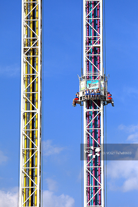 游乐园高空游乐设施图片素材