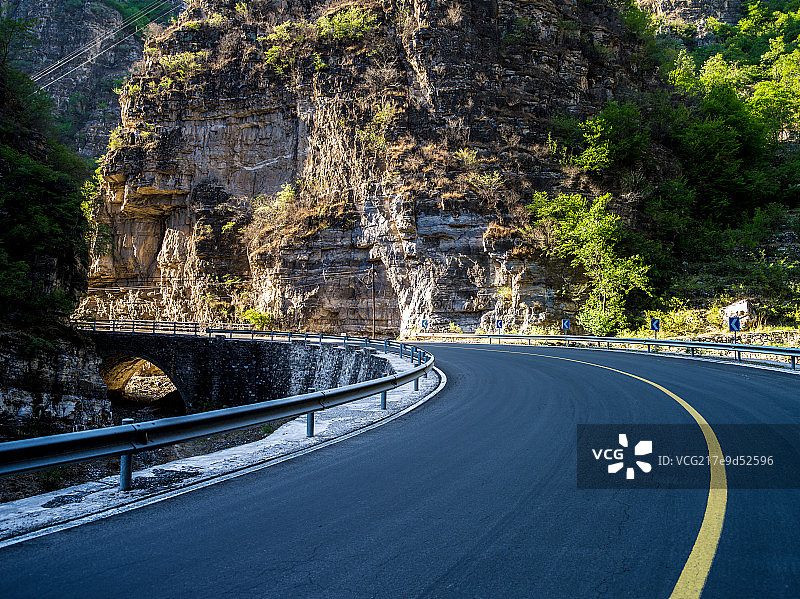 沿北京房山十渡盘山公路至蒲洼的道路交通图片素材