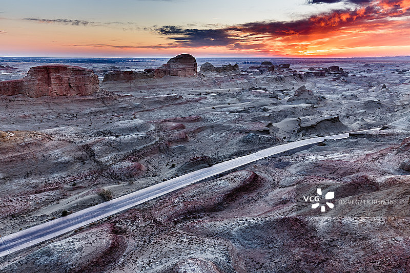 新疆克拉玛依市乌尔禾魔鬼城图片素材