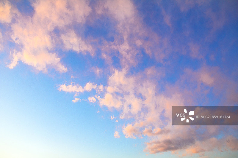 粉红色的云图片素材