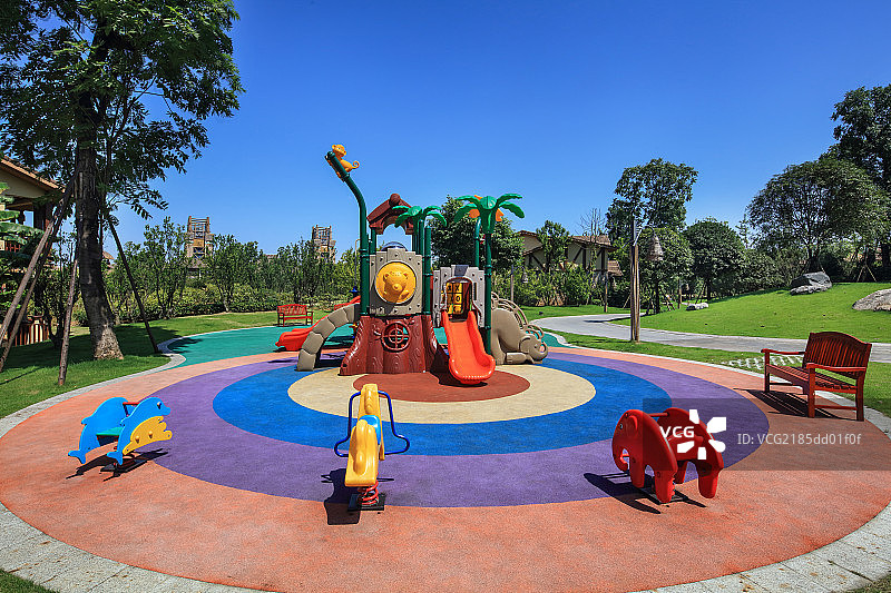 儿童运动设施图片素材