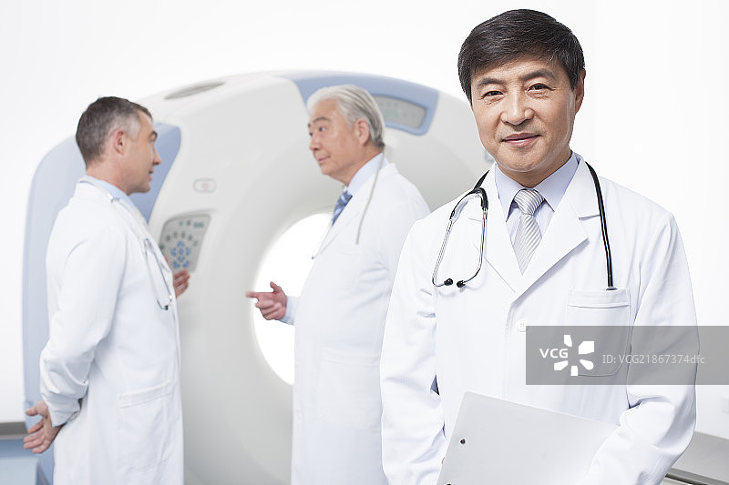 CT室里的医生图片素材