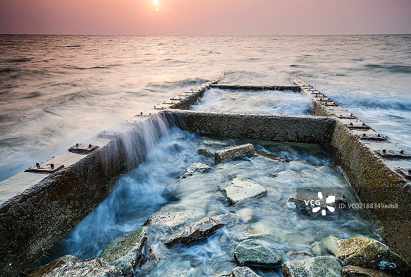 止锚湾海边日出图片素材
