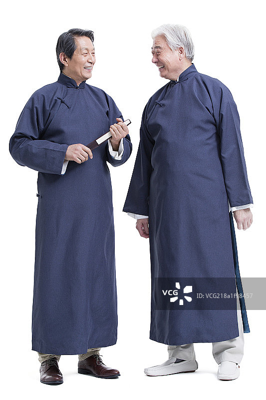 穿传统大褂的老年人图片素材