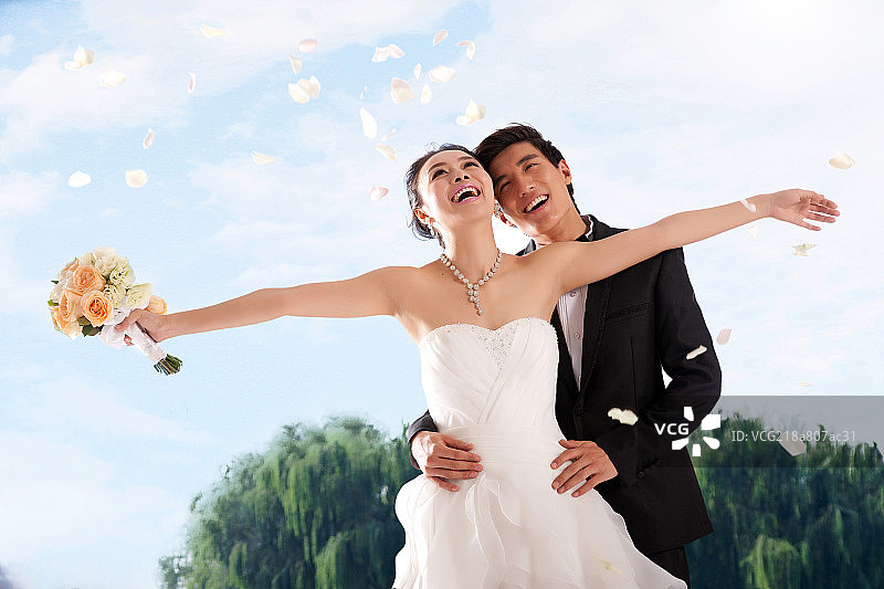 浪漫婚纱情侣图片素材