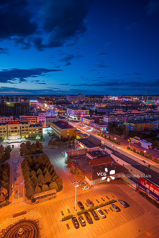 内蒙古阿拉善盟阿拉善左旗城市夜景图片素材