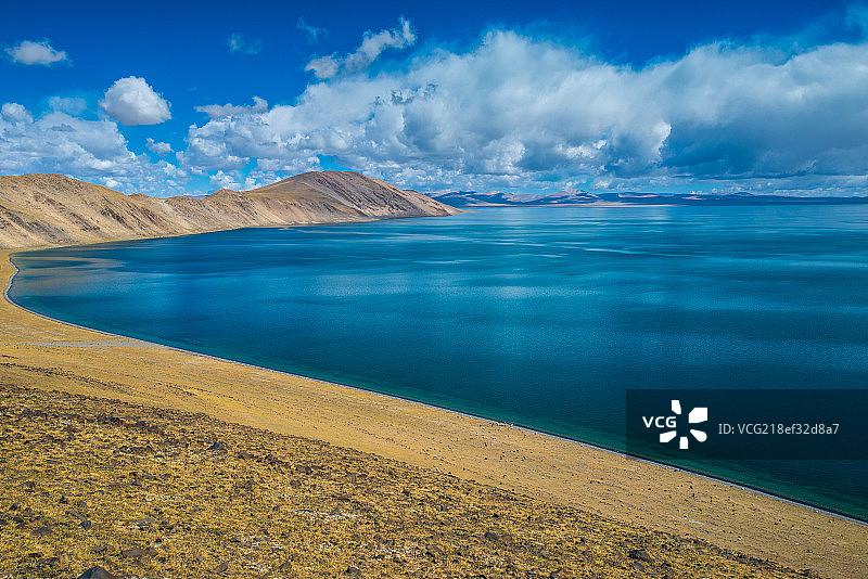 西藏那曲地区班戈县八木措风光图片素材