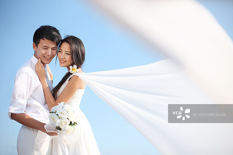 海边浪漫婚纱情侣图片素材