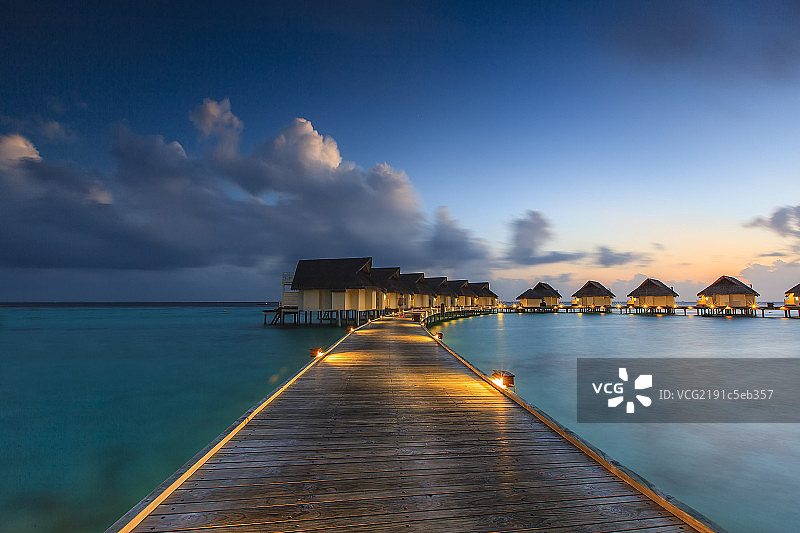 马尔代夫浪漫海岛水屋风光图片素材