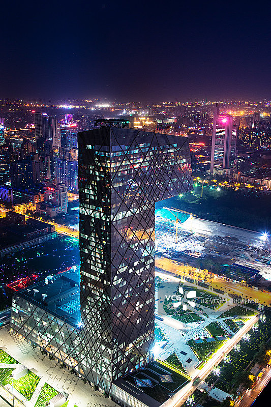 俯瞰中央电视台CCTV总部夜景图片素材