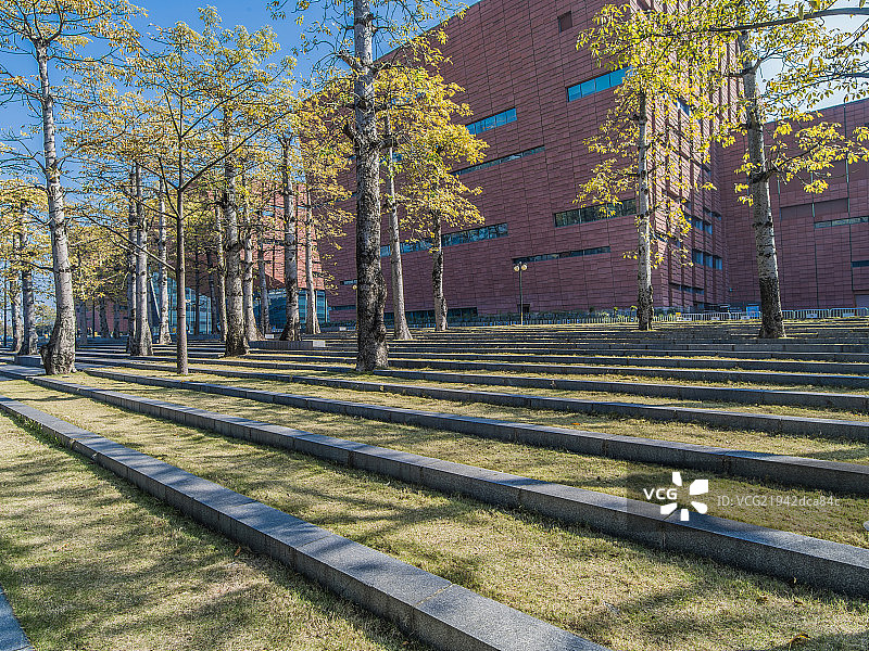 秋天的会议中心外部图片素材