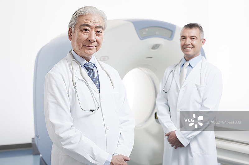 CT室里的医生图片素材