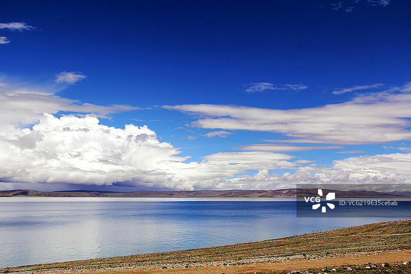 湖泊云山图片素材