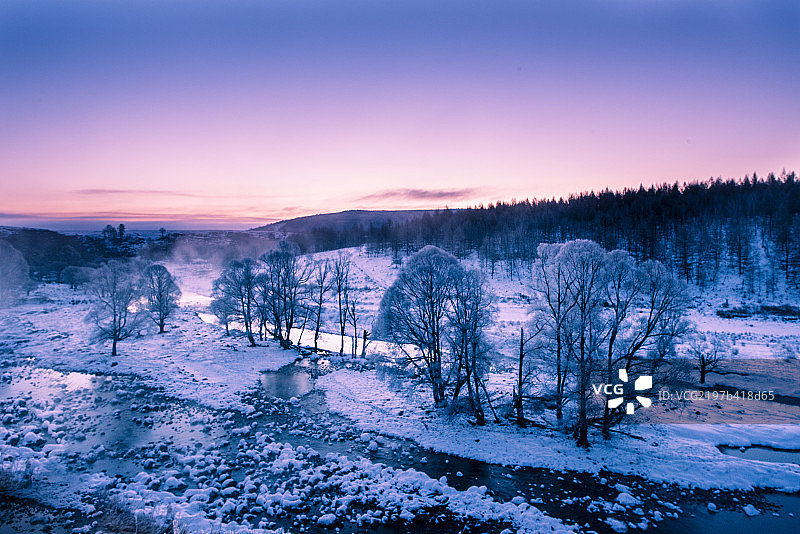 清晨的雾凇图片素材