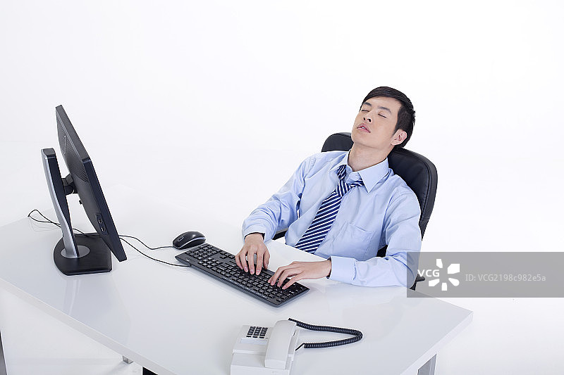 商务男士午睡图片素材