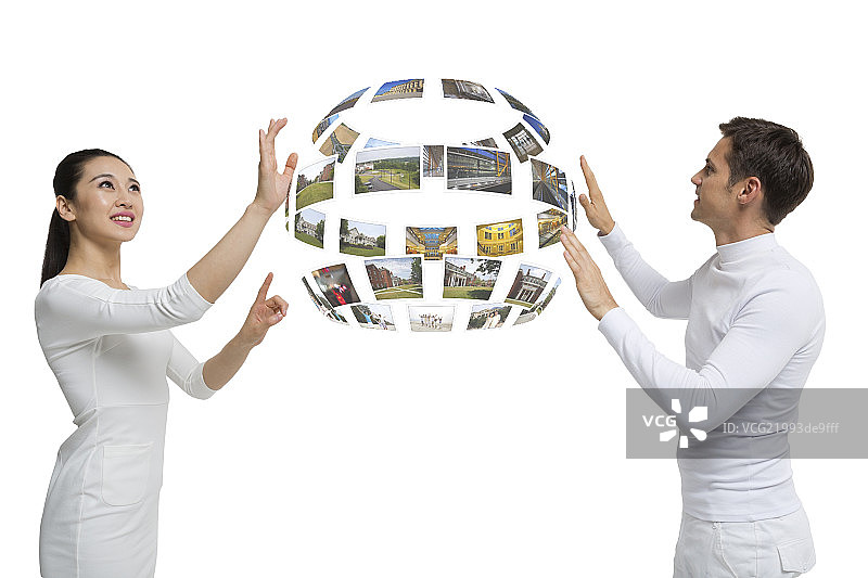 高科技研究人员与全息图图片素材