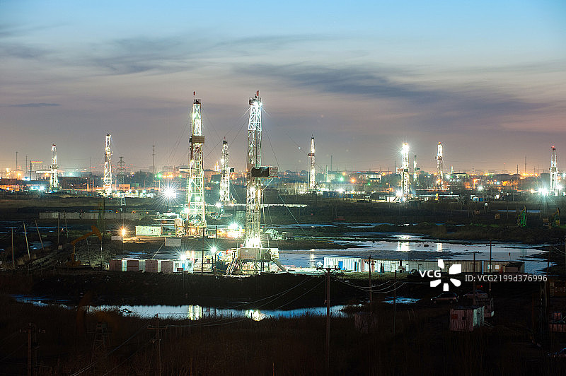 大庆油田开采图片素材