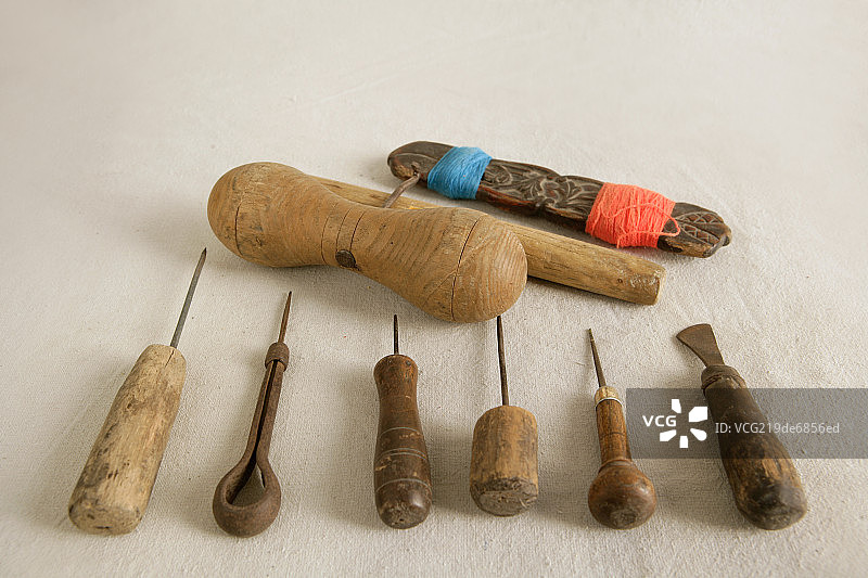 老式做鞋工具图片素材