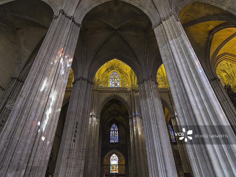 塞维利亚大教堂内部穹顶图片素材