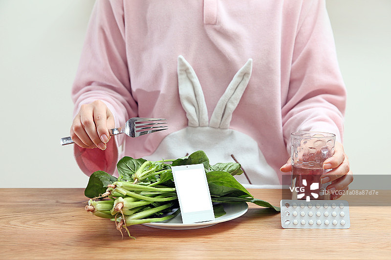 孕妇补充叶酸图片素材