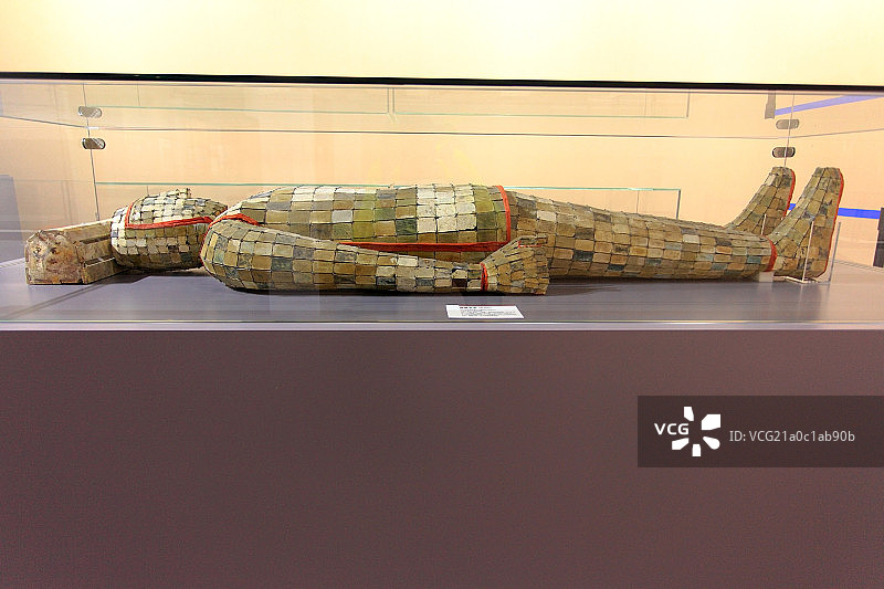 东汉银缕玉衣和玉枕图片素材