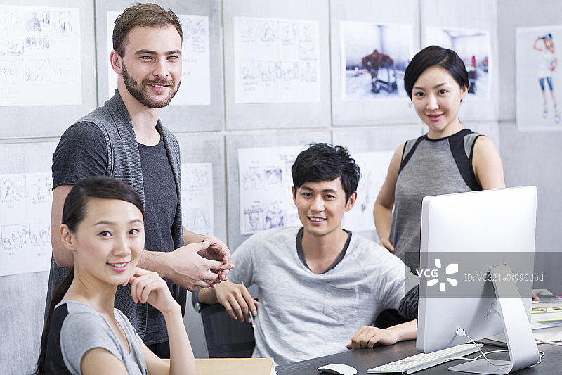 办公室职员合影图片素材