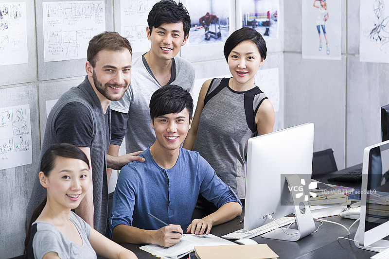 办公室职员合影图片素材