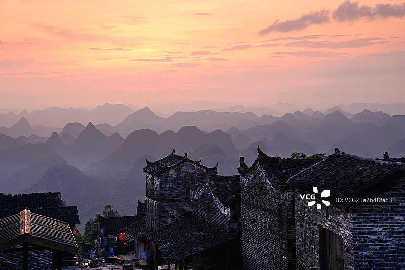 广东省清远市瑶寨晨曦图片素材