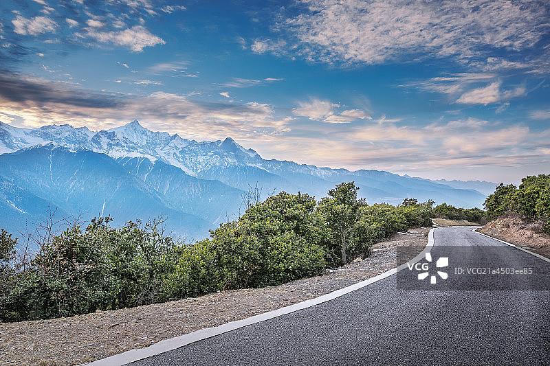 梅里雪山图片素材