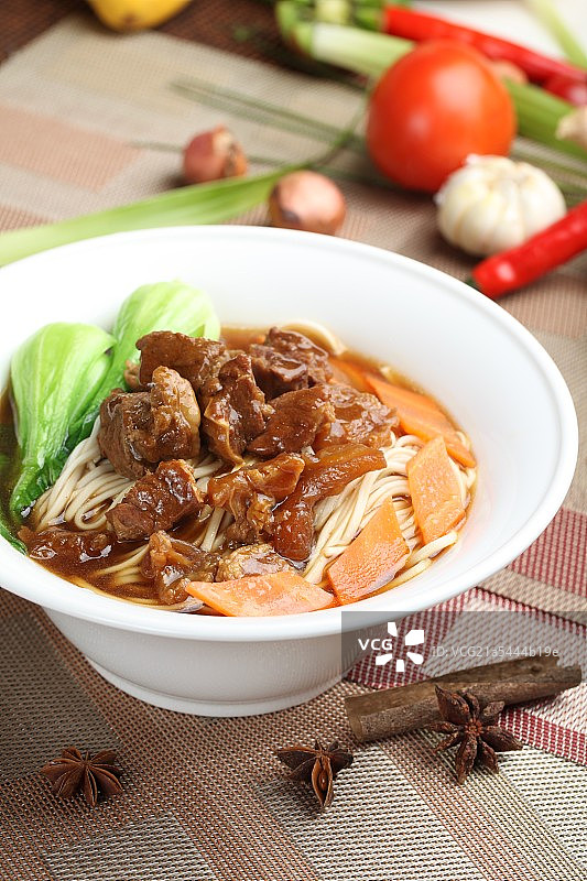红烧牛肉面图片素材