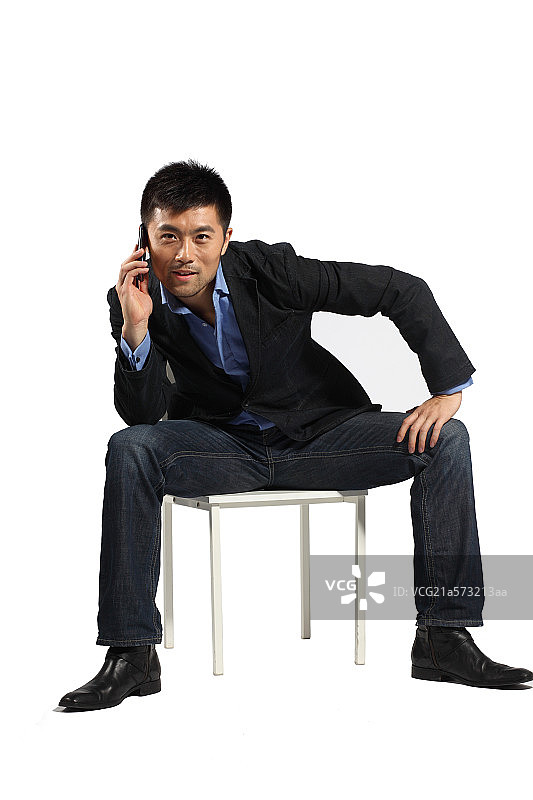 坐在椅子上的男人图片素材