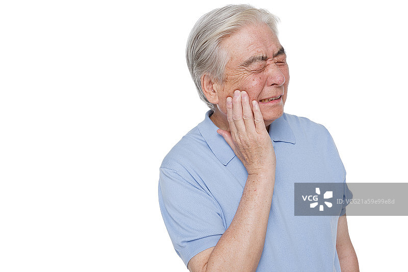 牙痛的老年男人图片素材