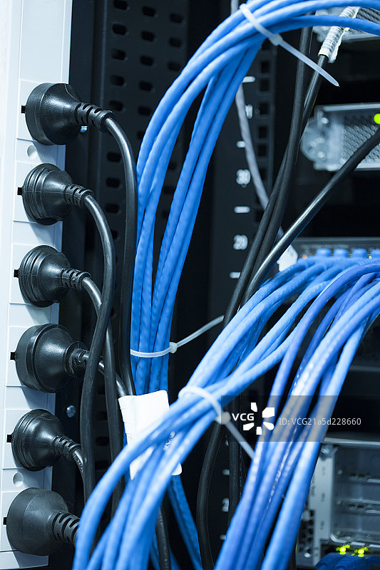 网络服务器和网线图片素材