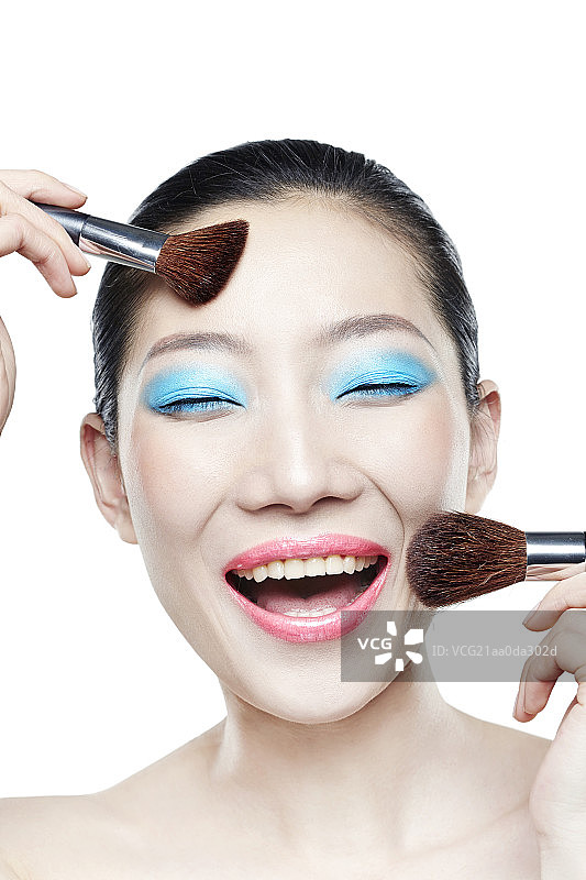 涂蓝色眼影的美女图片素材