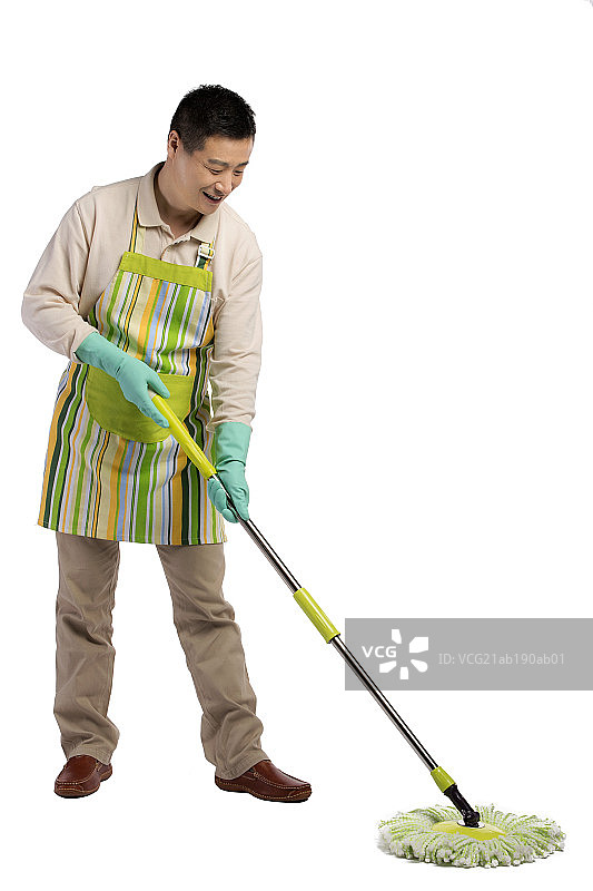 居家男人做家务劳动图片素材