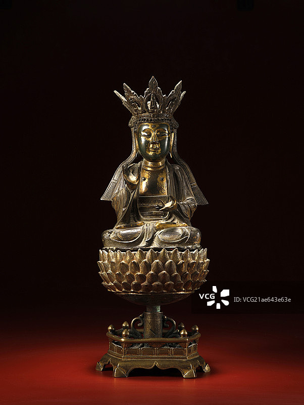 铜鎏金观音像图片素材