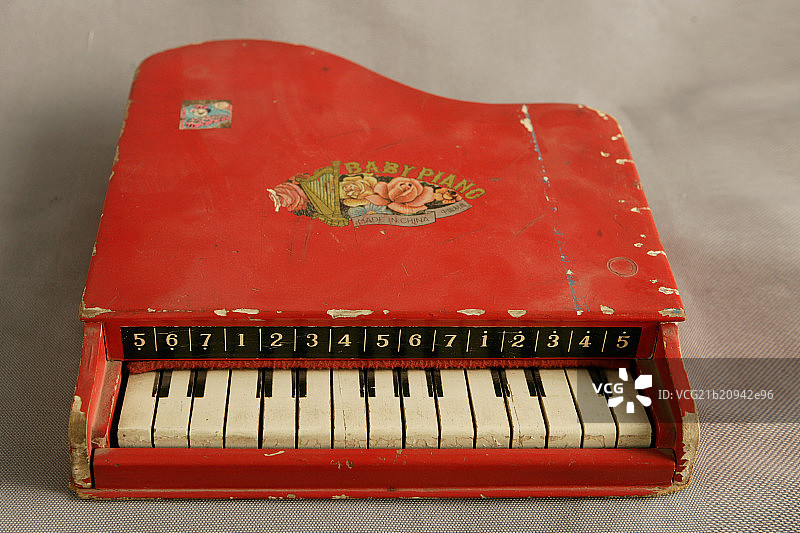 静物老式钢琴图片素材