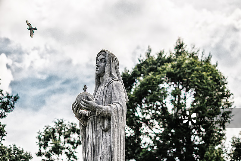 越南圣母玛利亚石像图片素材