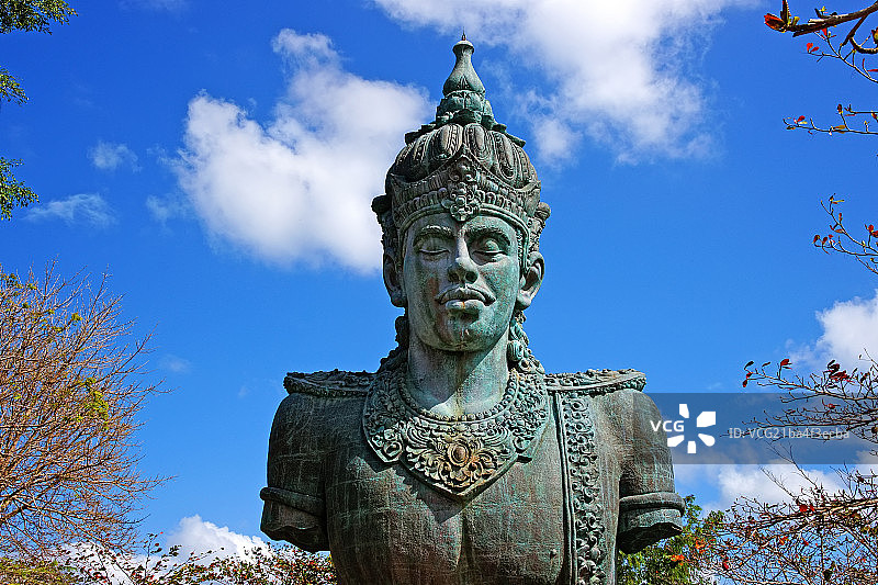 巴厘岛神鹰广场铜像图片素材