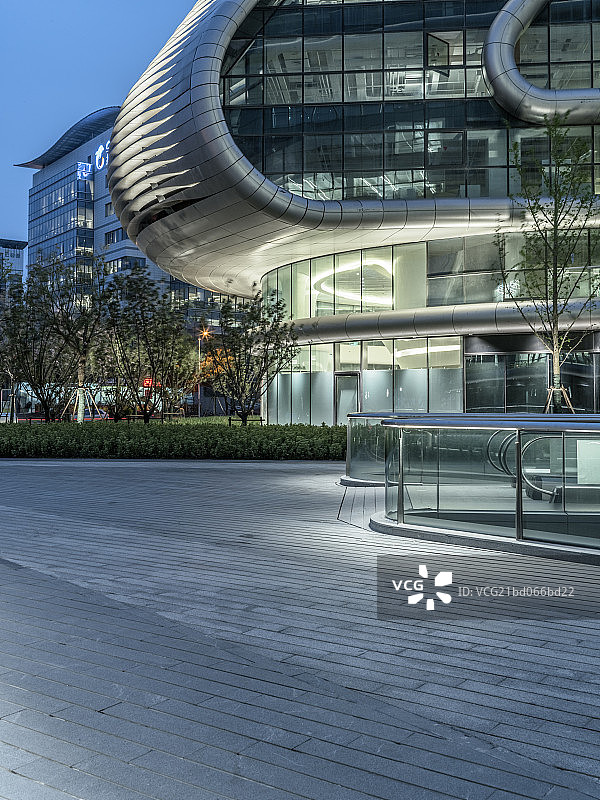 现代建筑-上海凌空soho图片素材