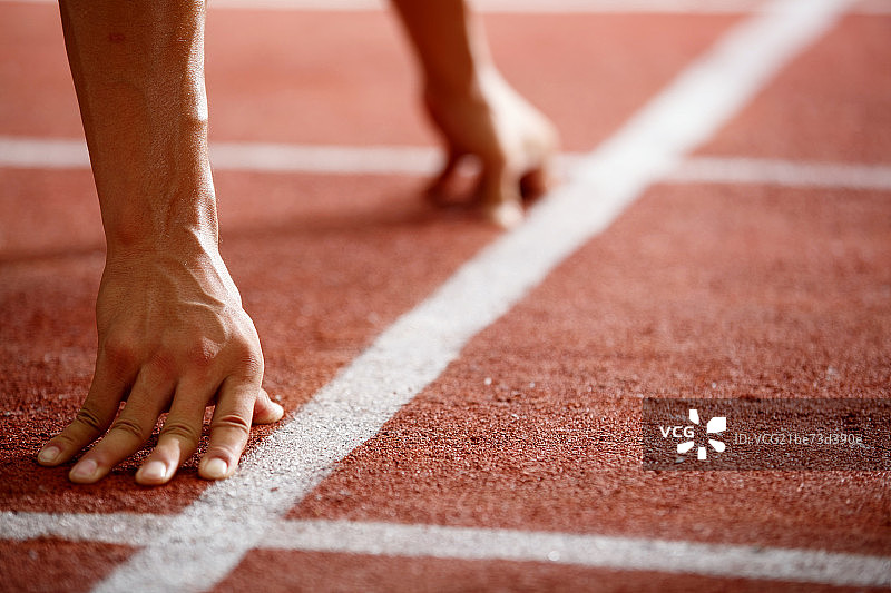 田径运动员在训练图片素材