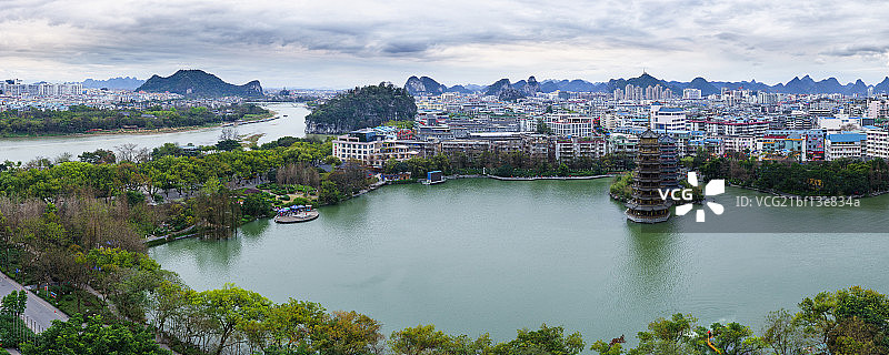 桂林两江四湖景色日月双塔图片素材