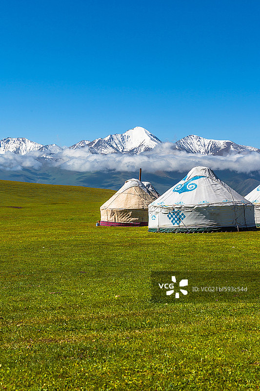 新疆巴音布鲁克草原风光图片素材