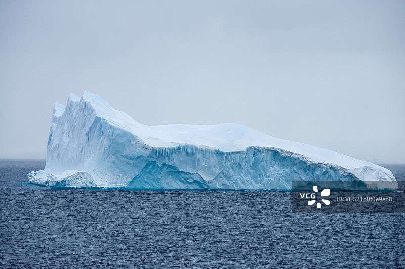 南极的冰山和浮冰图片素材