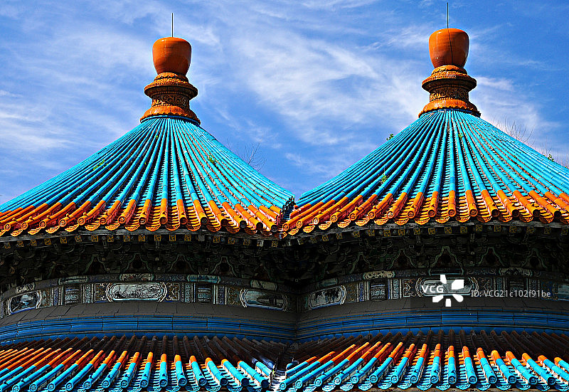双环万寿亭黄蓝琉璃瓦顶图片素材