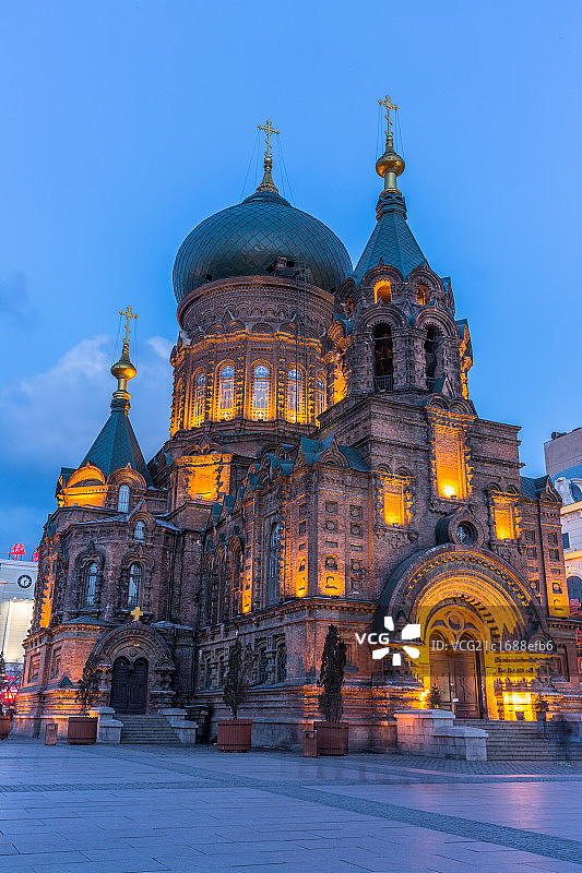 中国哈尔滨索菲亚教堂夜景图片素材