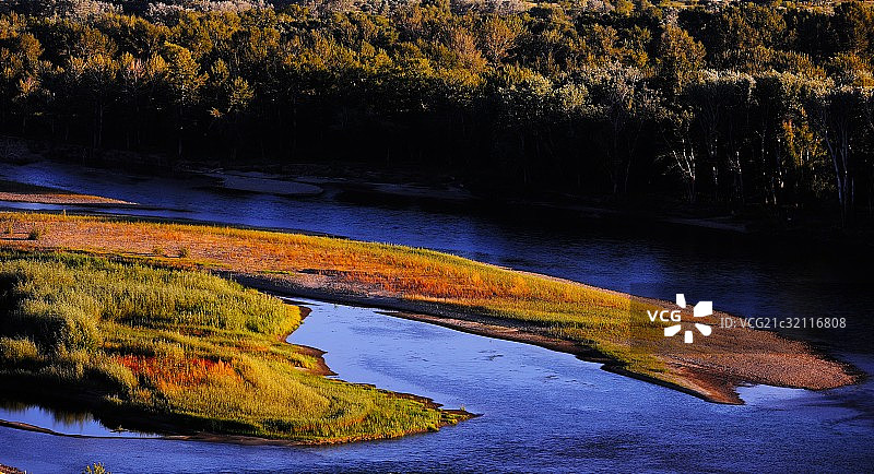 新疆布尔津五彩滩风景图片素材