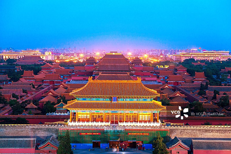 景山上俯瞰故宫夜景图片素材