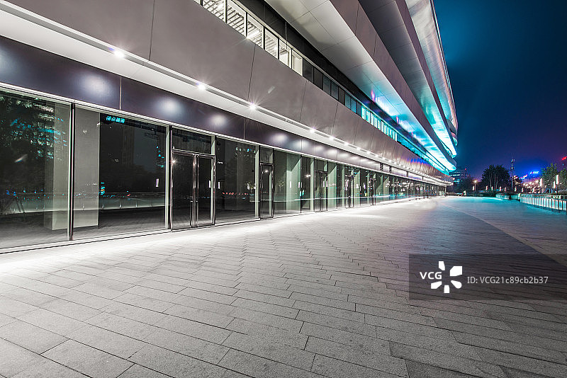 朝阳门 夜晚 月光 建筑摄影 汽车广告背景图片素材